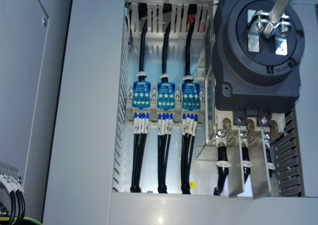 門(mén)手柄及小型分線配電結(jié)構(gòu) 門(mén)手柄及小型分線配電結(jié)構(gòu)