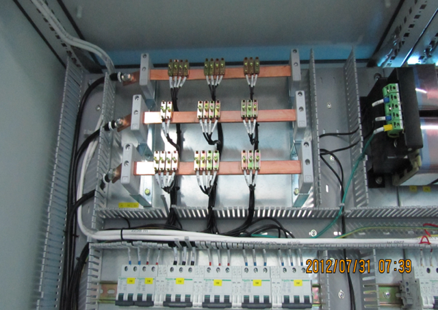 小型母排結(jié)構(gòu) 小型母排結(jié)構(gòu)