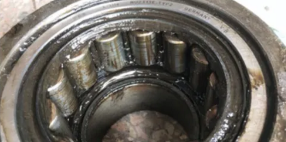 出現(xiàn)故障的軸承 出現(xiàn)故障的軸承