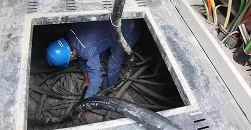 電纜進入溝內或吊架時的預留長度 電纜進入溝內或吊架時的預留長度